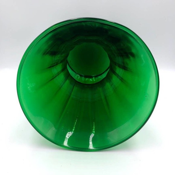 Vintage Emerald Green Glass Flower Vase - Picture 5 of 9